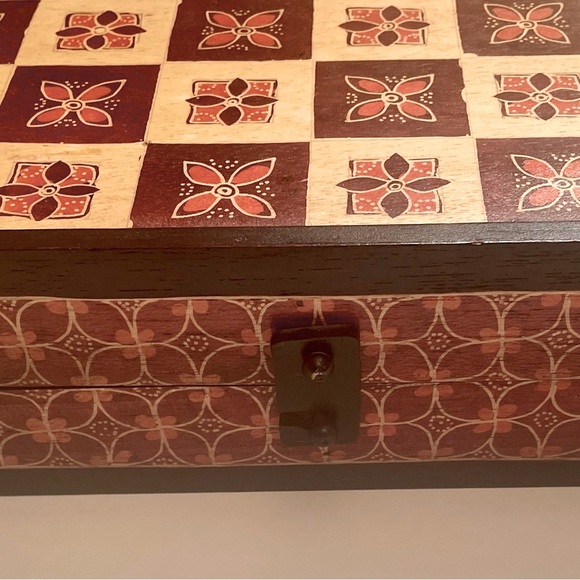 ⭐️Host Pick⭐️ New Handcrafted Ramayana Chess Game Epic Of Ramayana - Picture 3 of 9